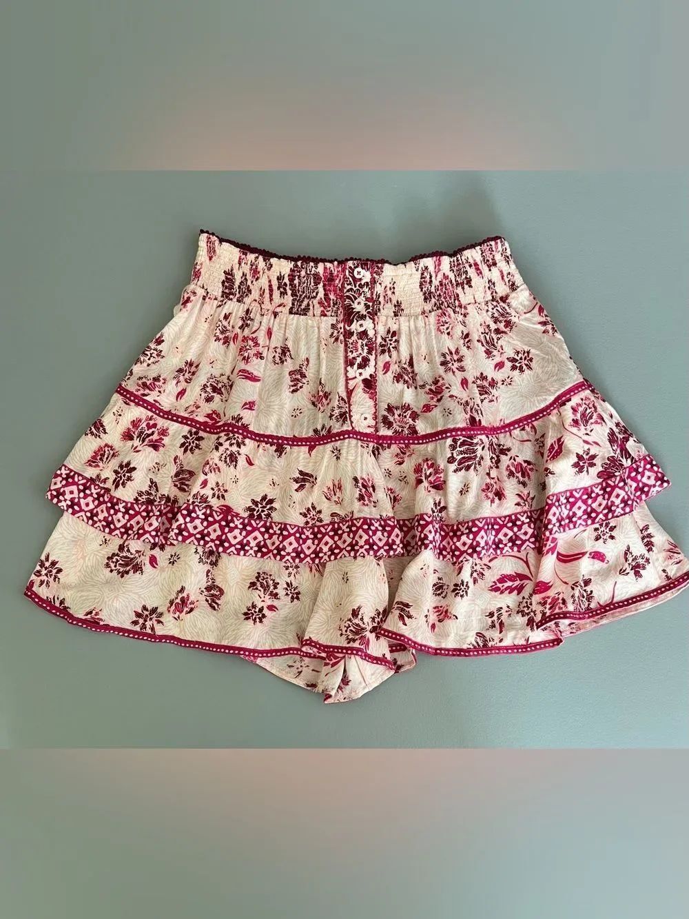 NWT Poupette St. Barth  Boho Pink Floral Tiered Ruffle Shorts  Size XS